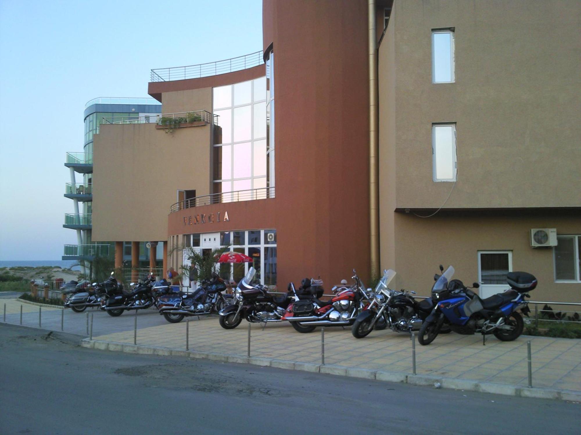 Hotel Venecia Primorsko Eksteriør billede