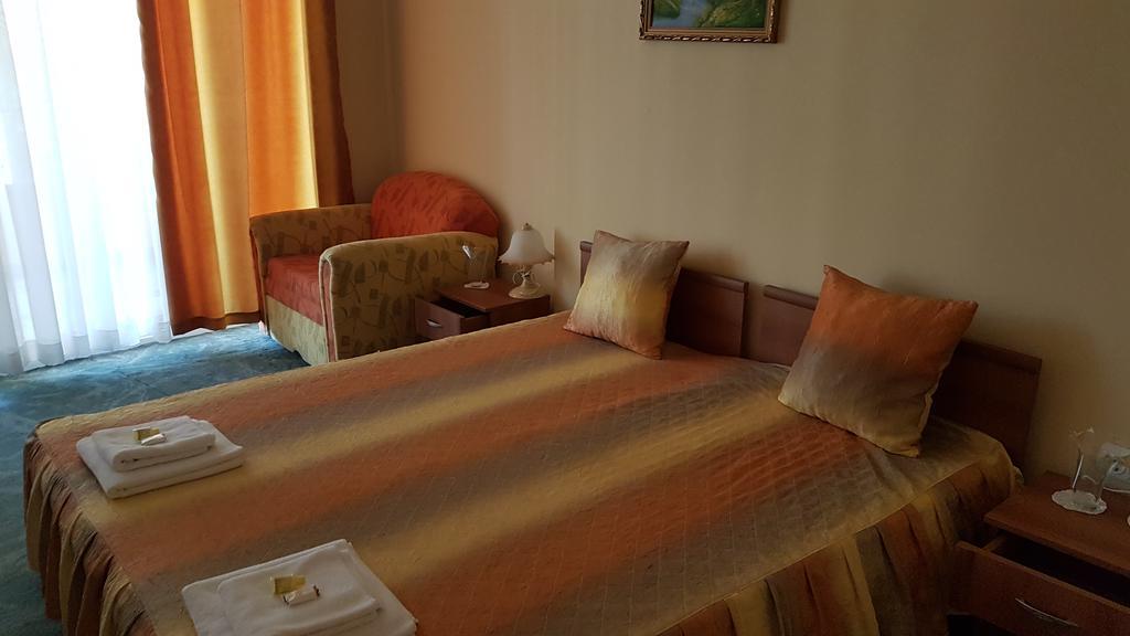 Hotel Venecia Primorsko Eksteriør billede